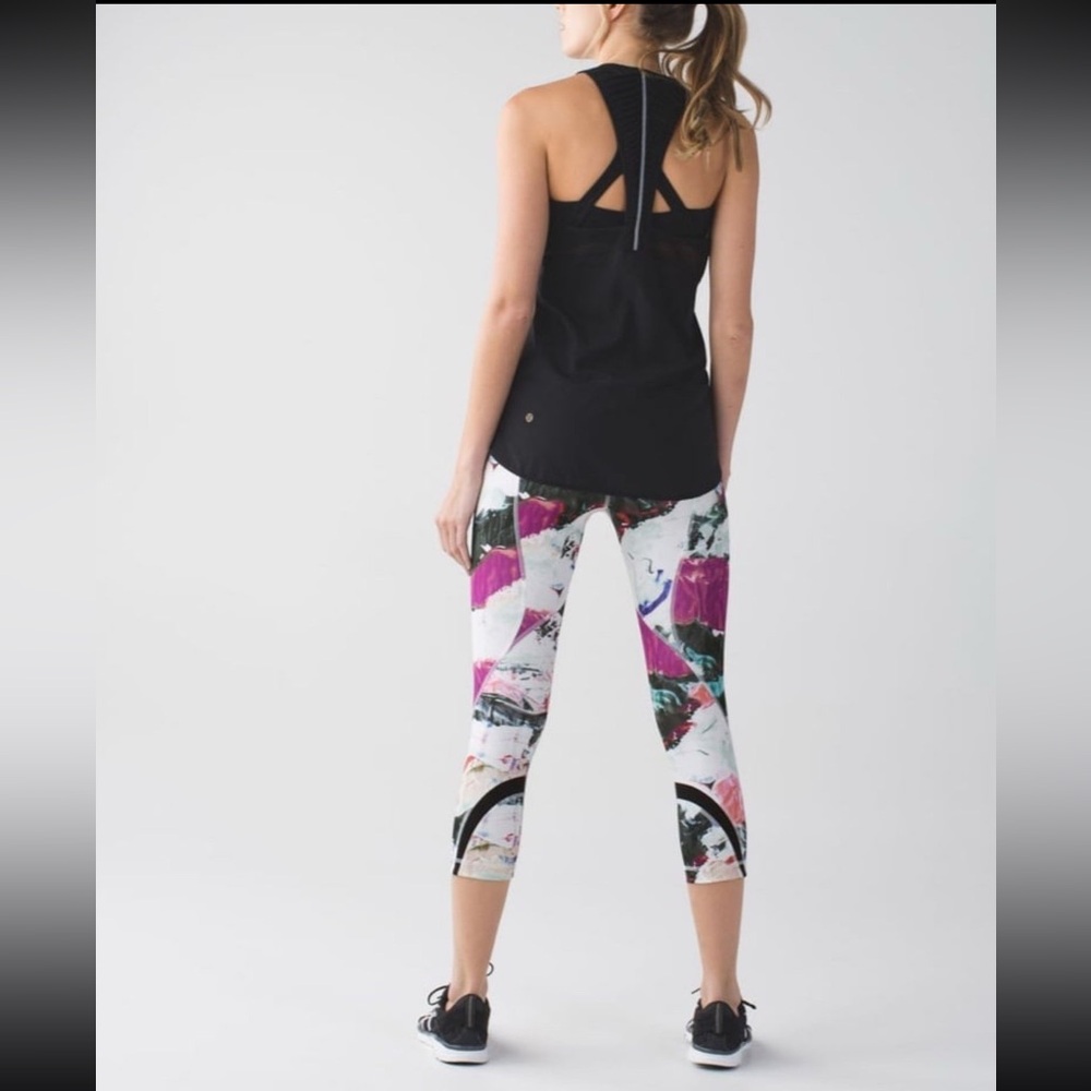 Lululemon Inspire Crop Luxtreme Pigment Wave Multi/Black size 6